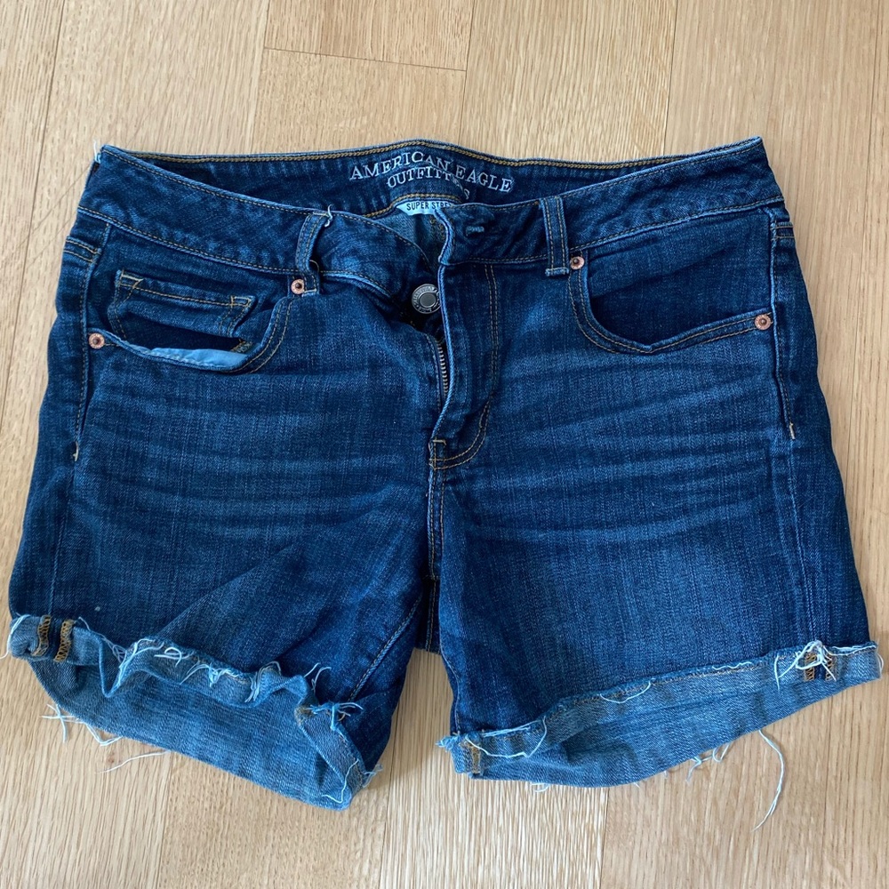 American Eagle Women’s Midi Jean Short